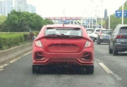 思域(yu)兩廂(xiang)版實(shi)車(che)圖曝光,外觀(guan)動(dong)感,有(you)望在7月份上(shang)市(shi)